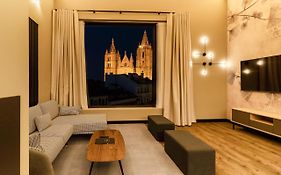 Mauro Suites